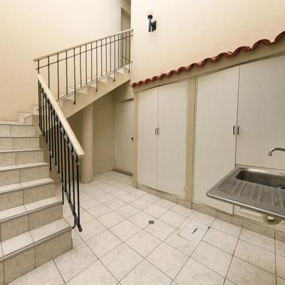 ALQUILER DE CASA EN CALLE LOS SAUCES, URB. SANTA VICTORIA